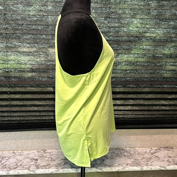 Cascade Sport Women’s Performance Neon Green Racerback Athletic Tank Top Medium - Picture 4 of 7